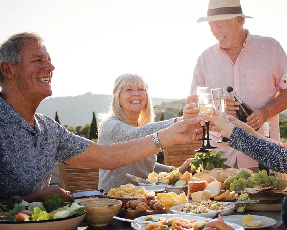 『老』友聚起來 銀髮用餐享折扣